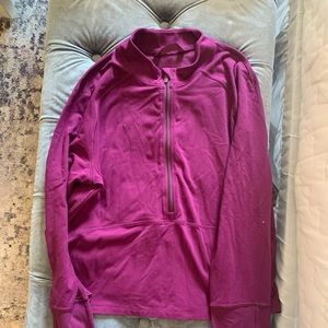 Maroon cropped 3 quarter zip pullover